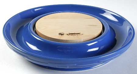 Woven Traditions Cornflower Round Cheese & Cracker Tray w/Wood Cutting Board
