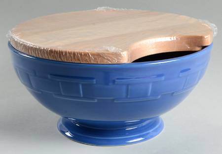 Woven Traditions Cornflower 10" Footed Bowl & Wood Lid