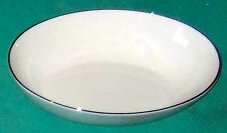 L113 9" Oval Vegetable Bowl