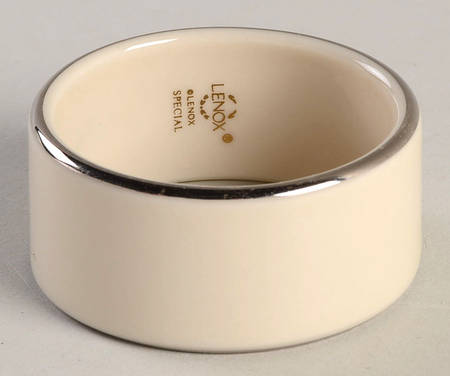 L117 Napkin Ring