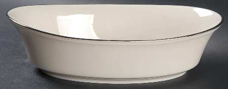 L117 10" Oval Vegetable Bowl