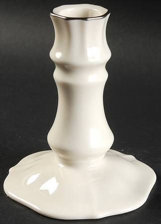 L117 Small Candlestick