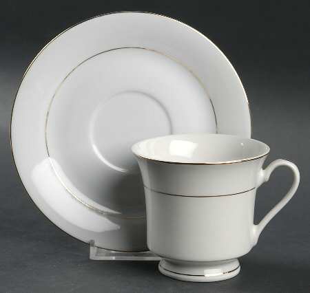 Valentina Footed Cup & Saucer Set