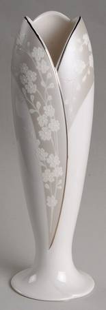 Bellina (Platinum Trim) 8" Bud Vase