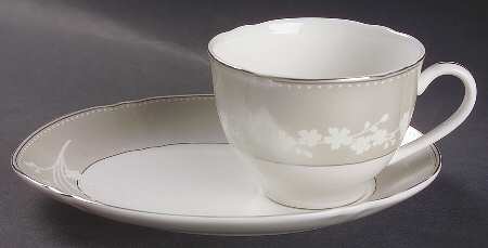 Bellina (Platinum Trim) Dessert Plate & Cup Set