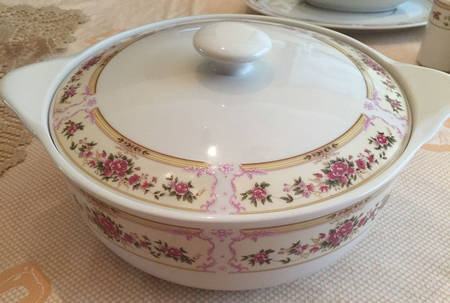 Lucianna Round Covered Vegetable