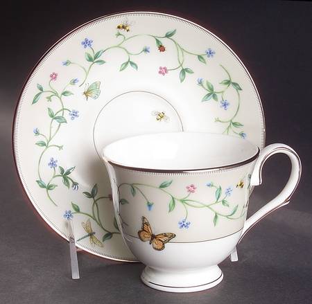 Idalia Footed Cup & Saucer Set