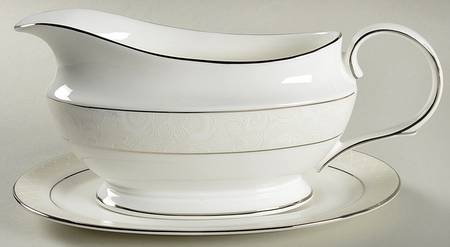 Venetian Lace Gravy Boat & Underplate