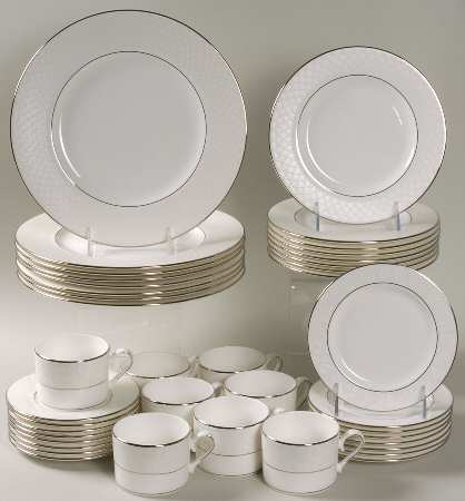 Venetian Lace 40 Piece Set