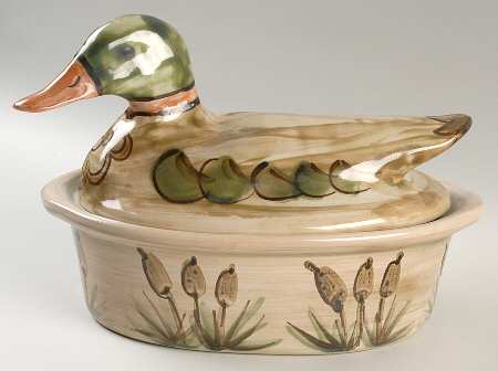 Serving Accessories 2 Quart Oval Covered Casserole
