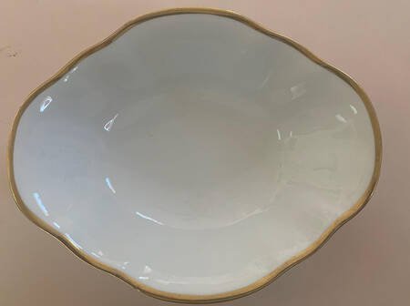 LIM400 9" Oval Vegetable Bowl
