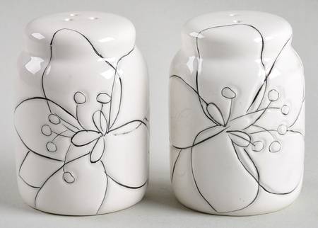 Anna White Salt & Pepper Set