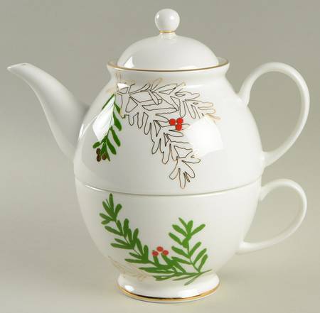 Merry and Bright Pine and Berry Individual Teapot & Lid with Cup