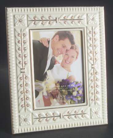Florentine & Pearl Frame-Holds 5" X 7"
