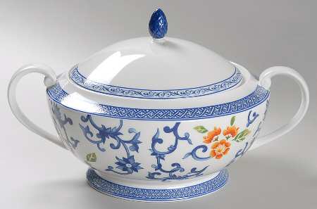 Mandarin Blue Round Covered Vegetable
