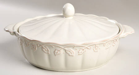 Vintage Vine Cream 2 Qt Round Covered Casserole