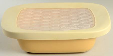 Woven Traditions Butternut 11" Square Baker & Plastic Lid