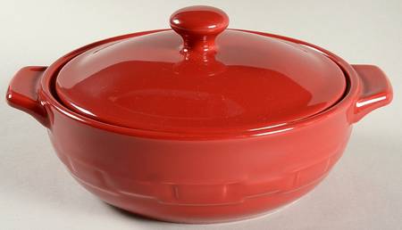 Woven Traditions Tomato (Red) 1.50 Pt Round Covered Casserole