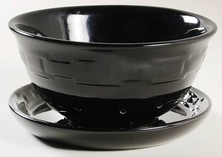 Woven Traditions Ebony Pierced Berry Bowl and Underplate