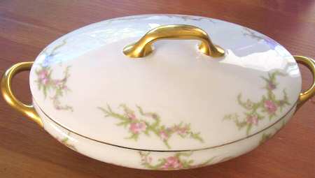 LIM415 Oval Covered Vegetable