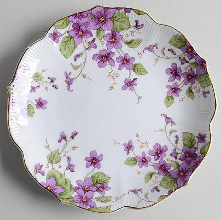 Violet 7" Round Scalloped Dish