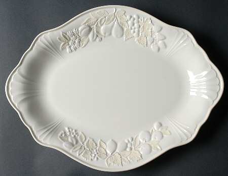Butler's Pantry Fruitier 16" Oval Serving Platter