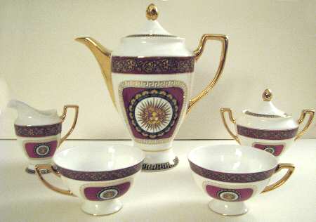 LIM423 Footed Cup