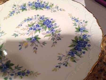 LIM424 Footed Cake Plate