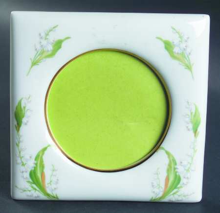LEF67 (Gold Trim) Frame-Holds 3" X 3"