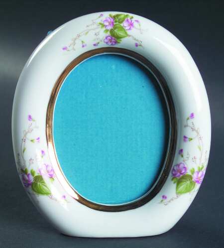 Impatience Oval Frame-Holds 3" X 4"
