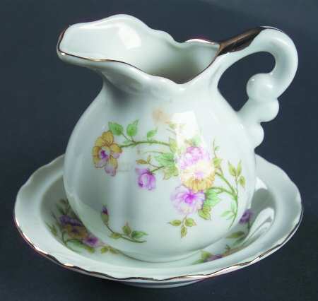 Narcissus Miniature Pitcher and Bowl Set