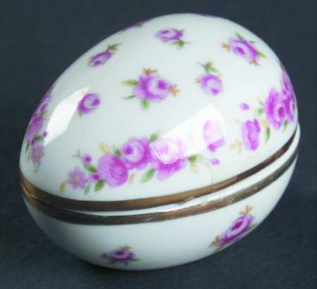 LEF69 Small Egg Box & Lid