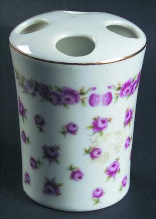 LEF69 Toothbrush Holder