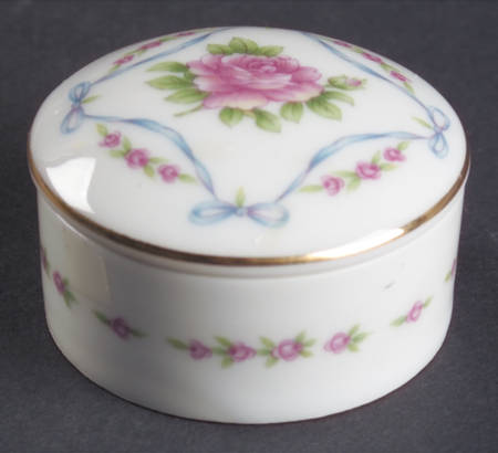 LEF70 Trinket Box with Lid