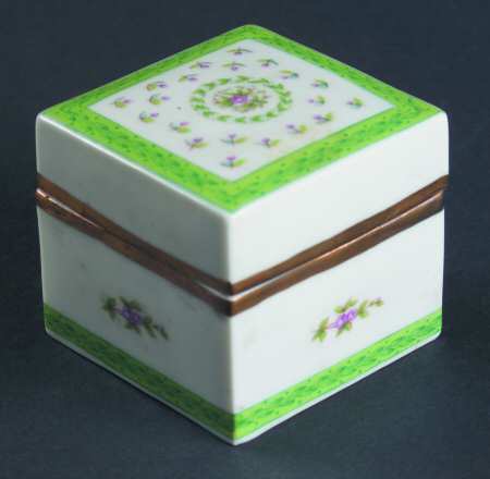 LEF73 Square Box & Lid
