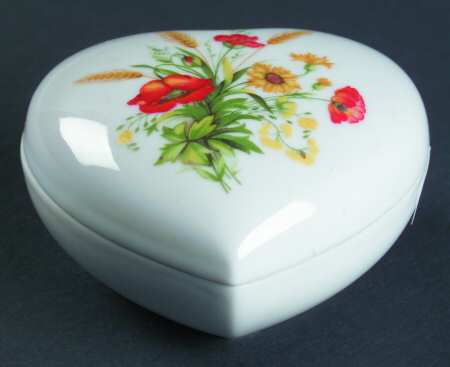 LEF74 3" Heart Shape Box & Lid