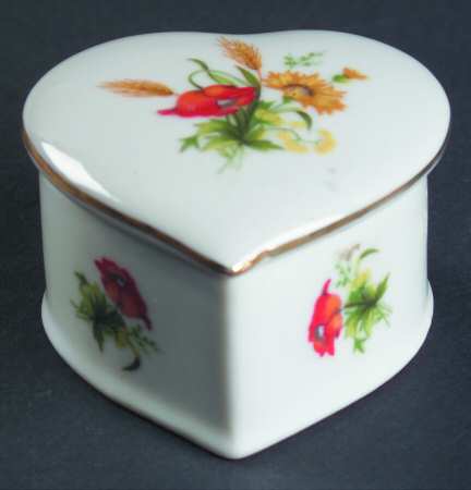 LEF74 2" Heart Shape Box & Lid