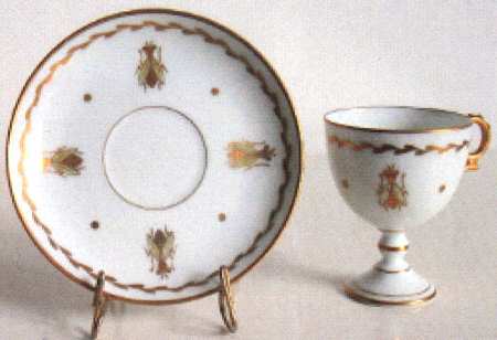 LIM428 Footed Cup & Saucer Set