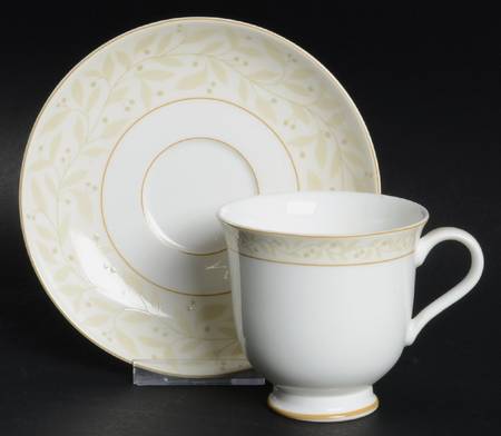 Veranda Footed Cup & Saucer Set