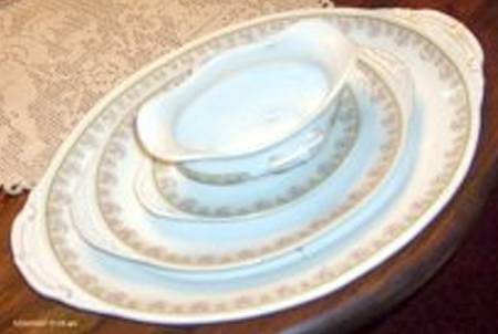 LSS195 Gravy Boat with Attached Underplate
