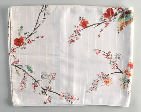 Chirp 14" X 70" Cloth Table Runner