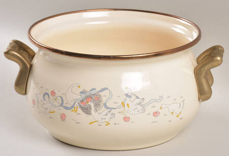 Happy Geese 2 Quart Metal Covered Casserole No Lid