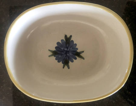 Brooke 9" Oval Vegetable Bowl