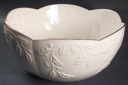 Holiday Heirloom 12" Round Serving Bowl