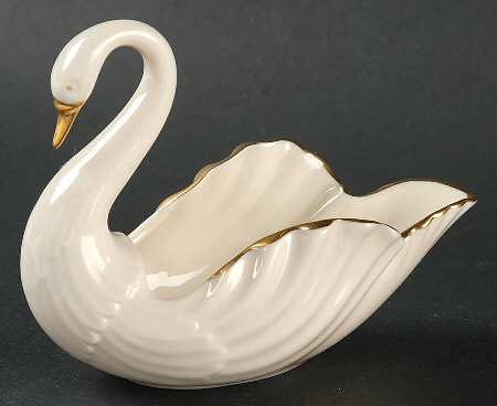 Swan Col Crm (Gotrim, Opentail, GrnStamp) 3" Swan Form Bowl