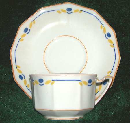 LNT294 Flat Cup & Saucer Set