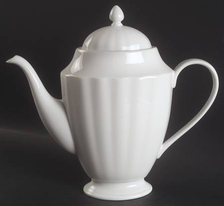Basics White Coffee Pot & Lid