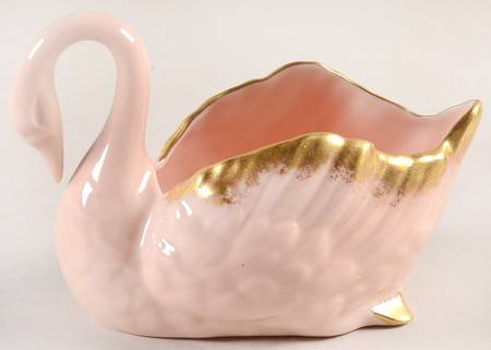 Swan Col Pink (Gold Trim, Closetail, Grn Stamp) by Lenox
