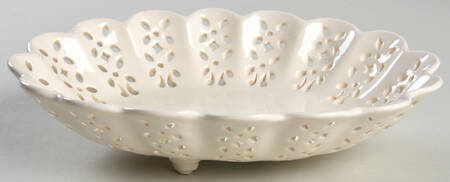 Dunham 7" Pierced Oval Bowl