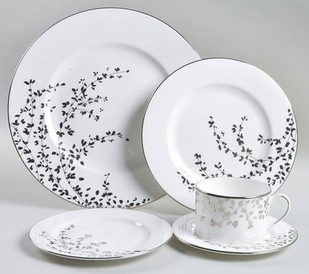 Gardner Street Platinum 40 Piece Estate Set